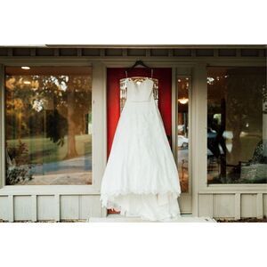 Maggie Sottero sleeveless lace overlay button down wedding dress size 14